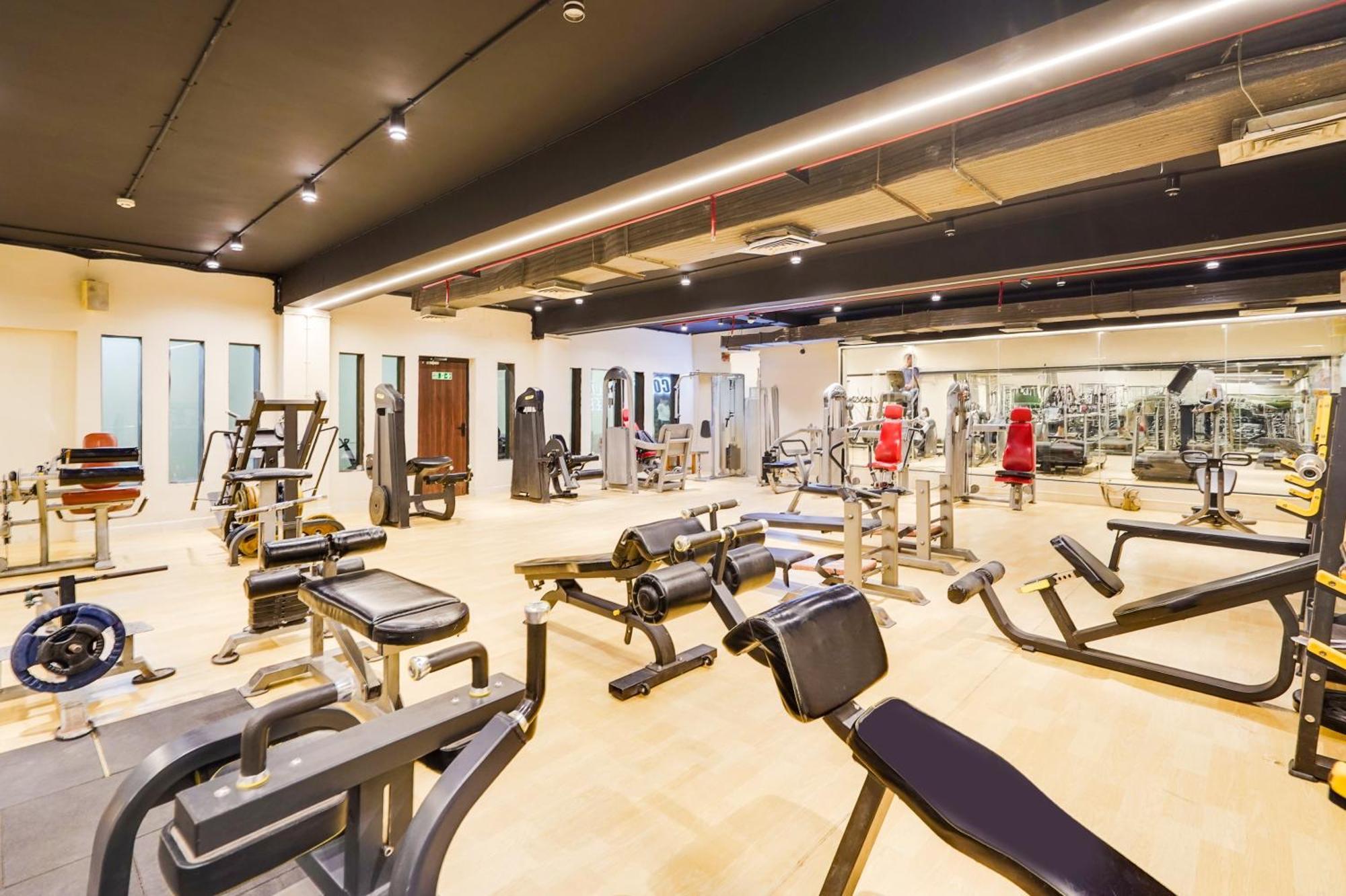 Palette Country Club Surat Otel Dış mekan fotoğraf