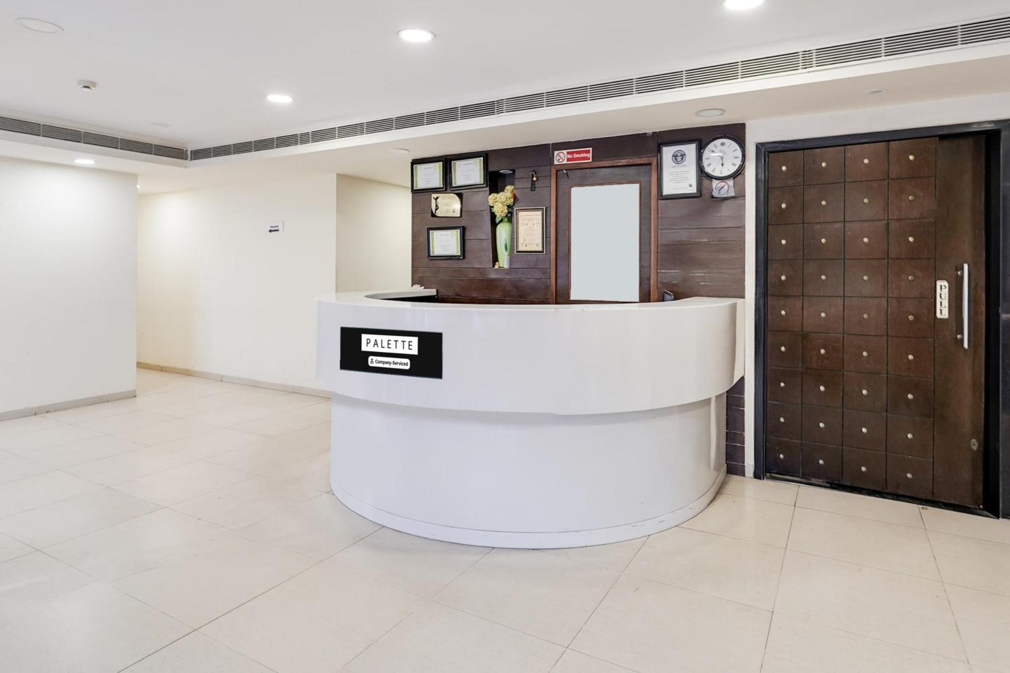 Palette Country Club Surat Otel Dış mekan fotoğraf