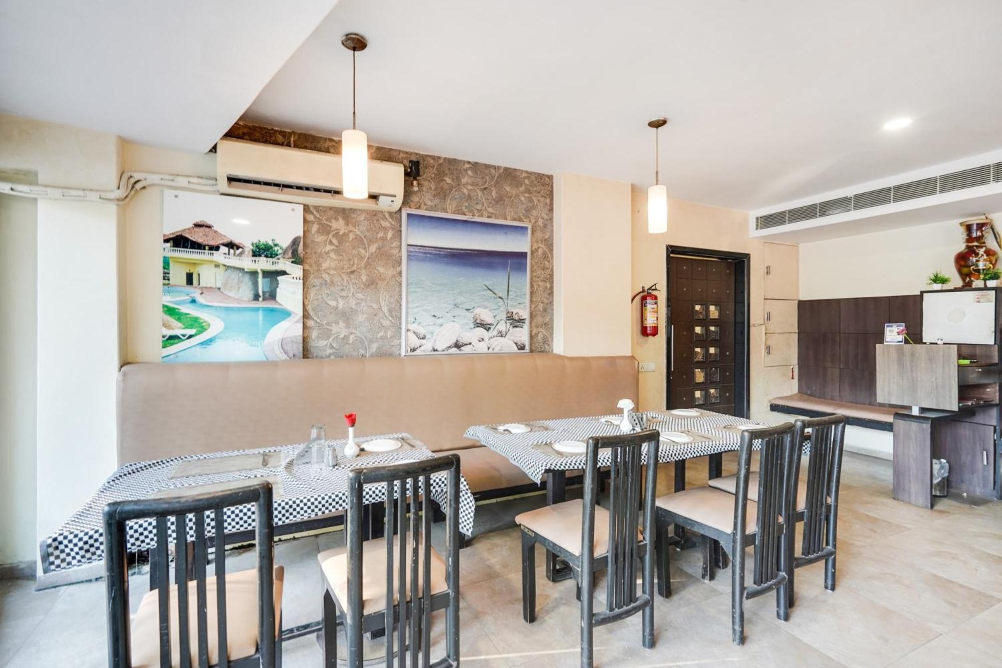 Palette Country Club Surat Otel Dış mekan fotoğraf