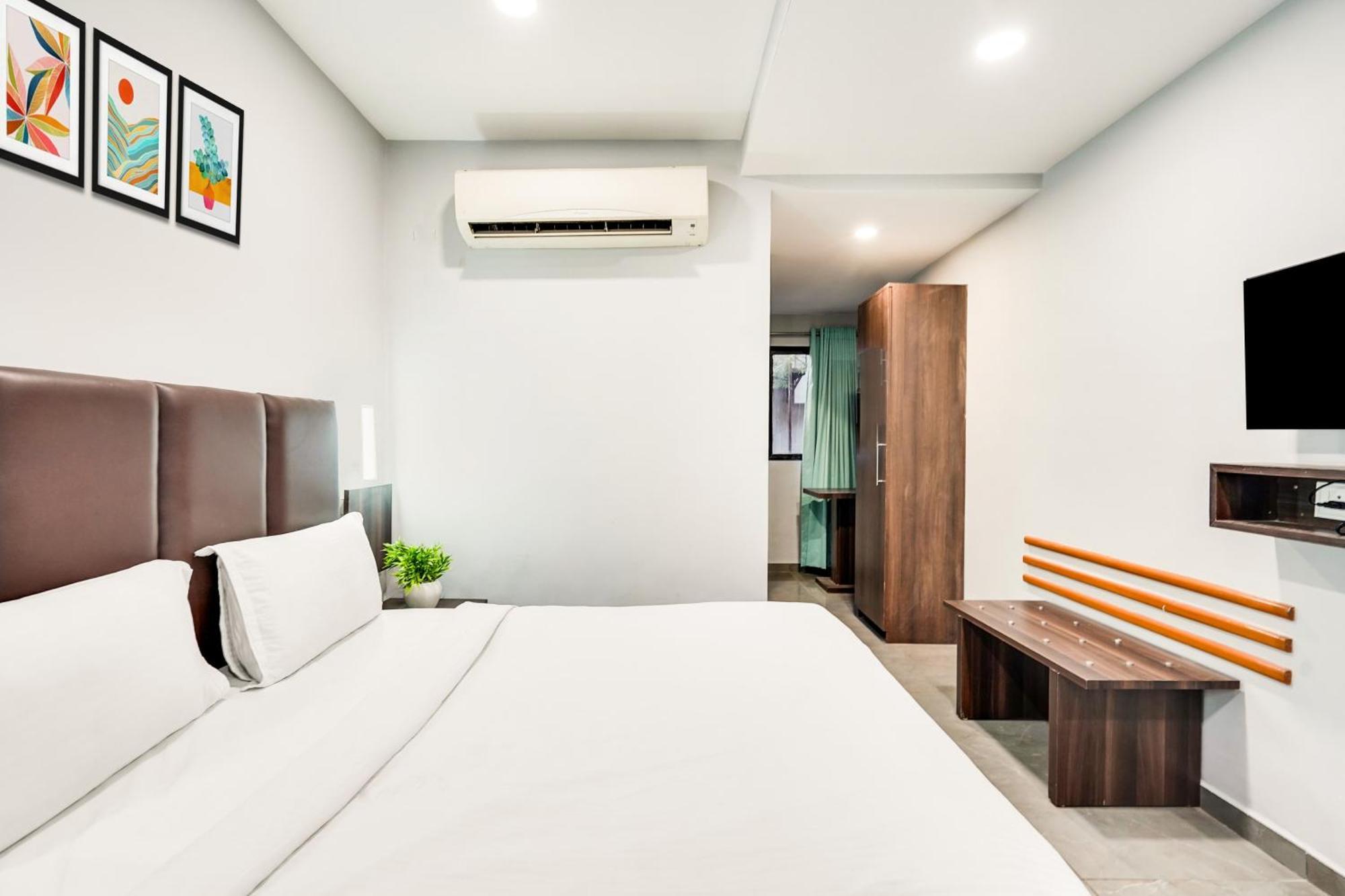Palette Country Club Surat Otel Dış mekan fotoğraf